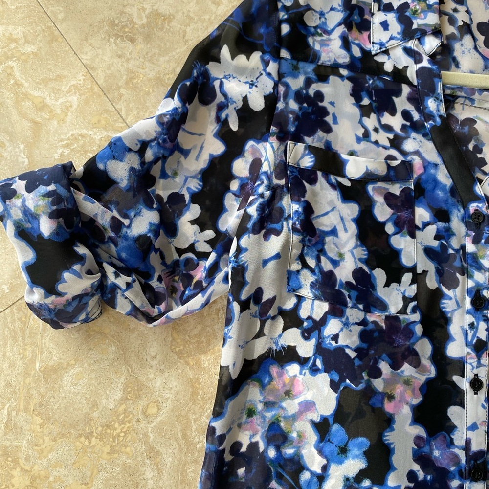 Express Blue and Black Floral Blouse - Picture 9 of 9